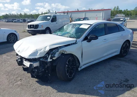 2021 Kia K5 Gt-Line z USA, uszkodzony, nr VIN 5XXG64J29MG051232